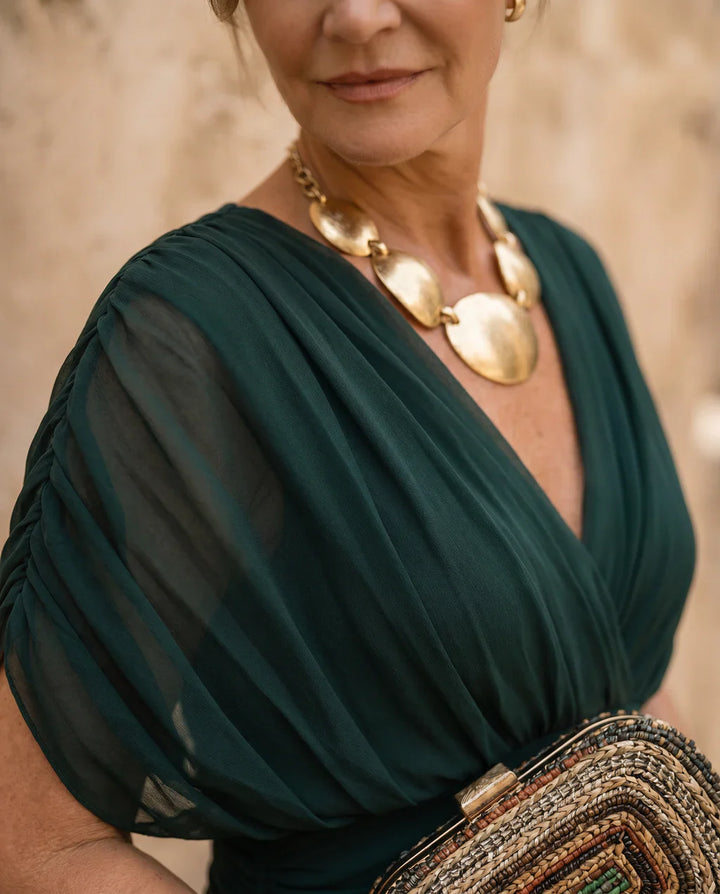 ELEGANT DRESS WITH V-NECK